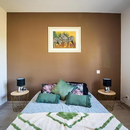 Vakantiehuis Bungalow Confortable Avec Piscine