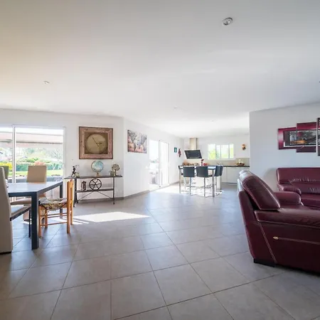 Bungalow Confortable Avec Piscine * Coursac