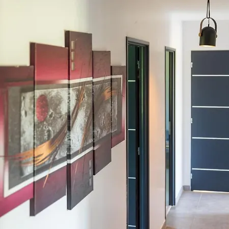 Bungalow Confortable Avec Piscine Vakantiehuis