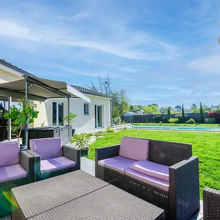 Vakantiehuis Bungalow Confortable Avec Piscine Coursac