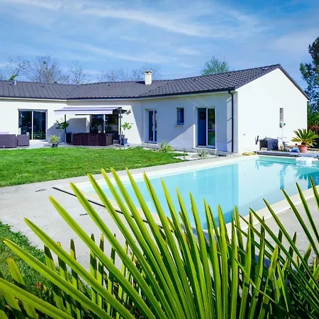 Vakantiehuis Bungalow Confortable Avec Piscine