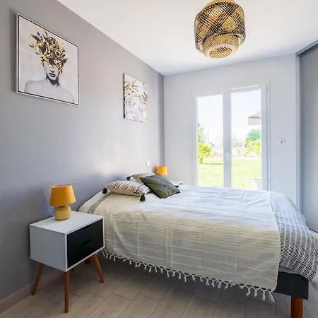 Vakantiehuis Bungalow Confortable Avec Piscine